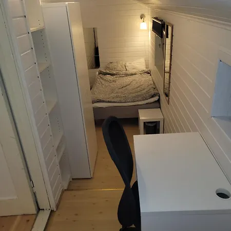 4 And 6 Bedroom Wc *