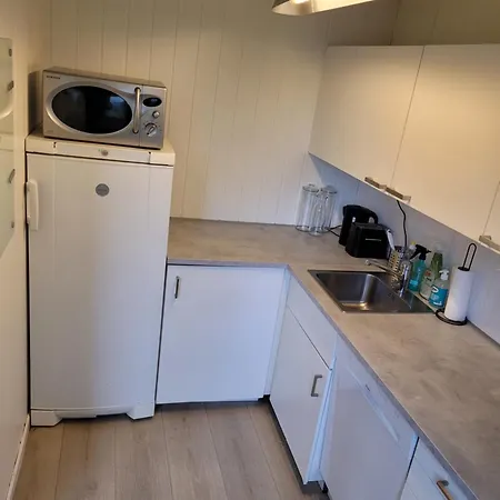 4 And 6 Bedroom Wc *