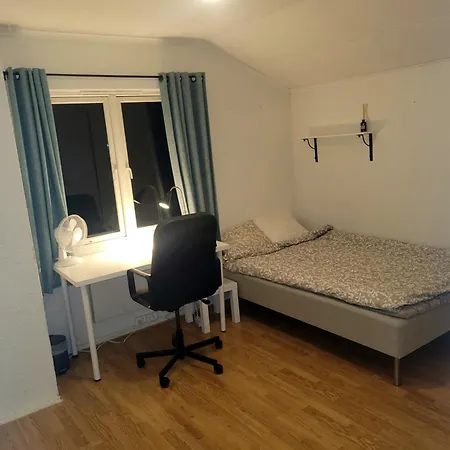 4 And 6 Bedroom Wc *