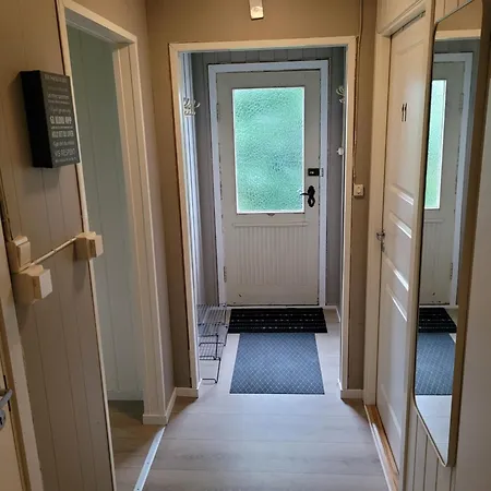 Apartment 4 And 6 Bedroom Wc